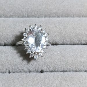 Elegant Silver Teardrop Ring
